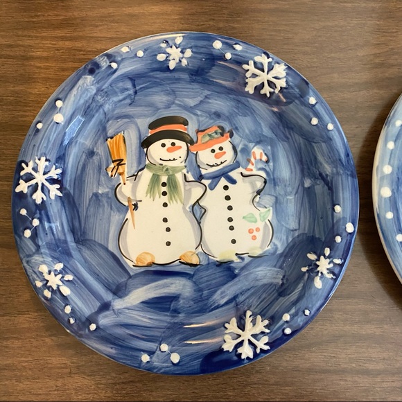 Tabletops Unlimited Set of 2 Winter Snow Couple & Let It Snow Plates 10.5” - Picture 2 of 5